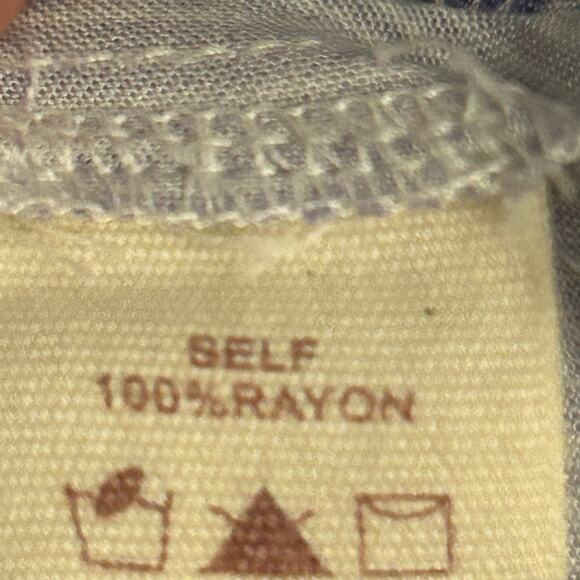 Hem & Thread Blue White Strip Boho Top Blouse Daisies Smocking M - Picture 5 of 6